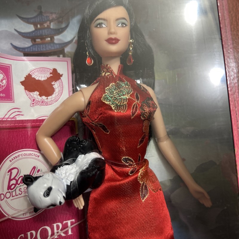 Barbie Passport Dolls of the World China W/Pet 2011 NRFB