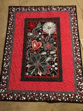 Lap Handmade Quilt Beautiful Flowers Butterflies Hearts Polka Dots 70 x 53 ins