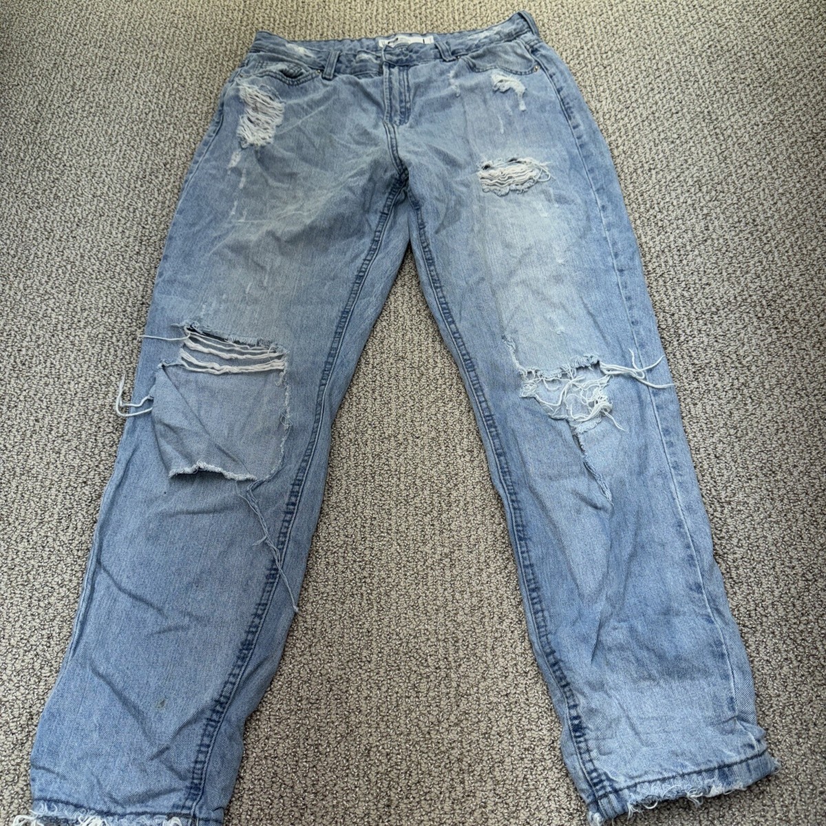 FB Sister Girlfriend Fit Distressed Blue Denim Jeans L