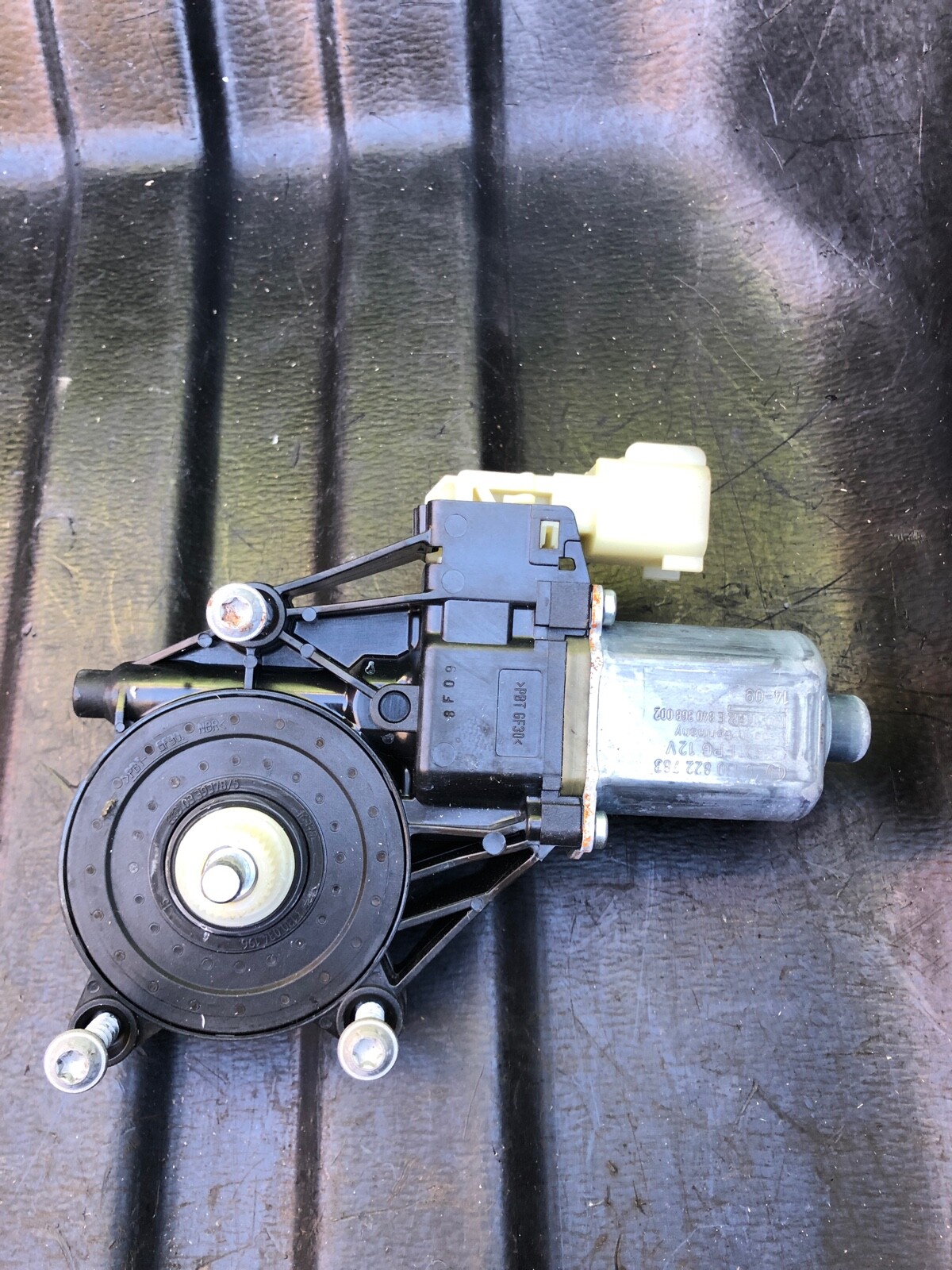 Picture 1 of 4