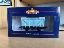 Bachmann 38-190A BR 10 Ton Insulated Van B872016 in BR Light Blue Livery, New !