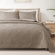 Exclusivo Mezcla Full Queen Quilt Set, Taupe