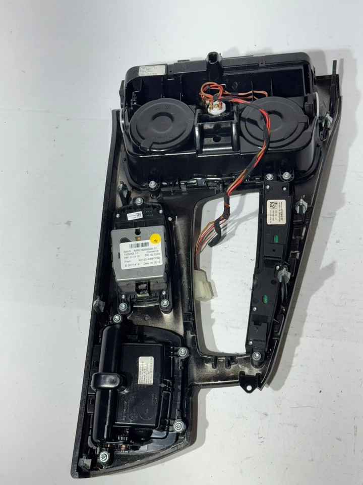 BMW F10 serie 5 2011-2016 consola central palanca de cambios portavasos bisel de ajuste OEM Foto 3 de 4