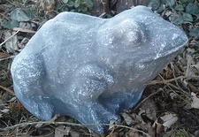 Frog mold plaster concrete garden toad poly plastic mould 9.5" L x 8"W x 5.5"H