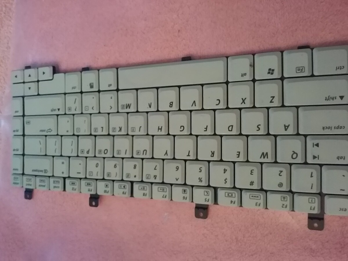OEM Compaq Presario V2000 Keyboard 384383-001