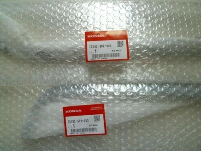 Honda Genuine  Civic del Sol 93-97 Molding Assembly RH+LH Front Windshield Side - Image 2 of 4