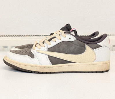 Nike Air Jordan 1 Low OG SP x Travis Scott Reverse Mocha Größe UK 9 EU 44 US 10