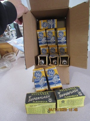 11 VTG GE Photoflash Bulbs  NOS Original Packaging Rare Flash plus 2 others