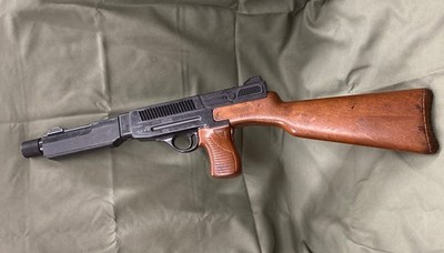 1983 Edison Giocattoli Matic 45 Toy Cap Gun Assault rifle 00365-1