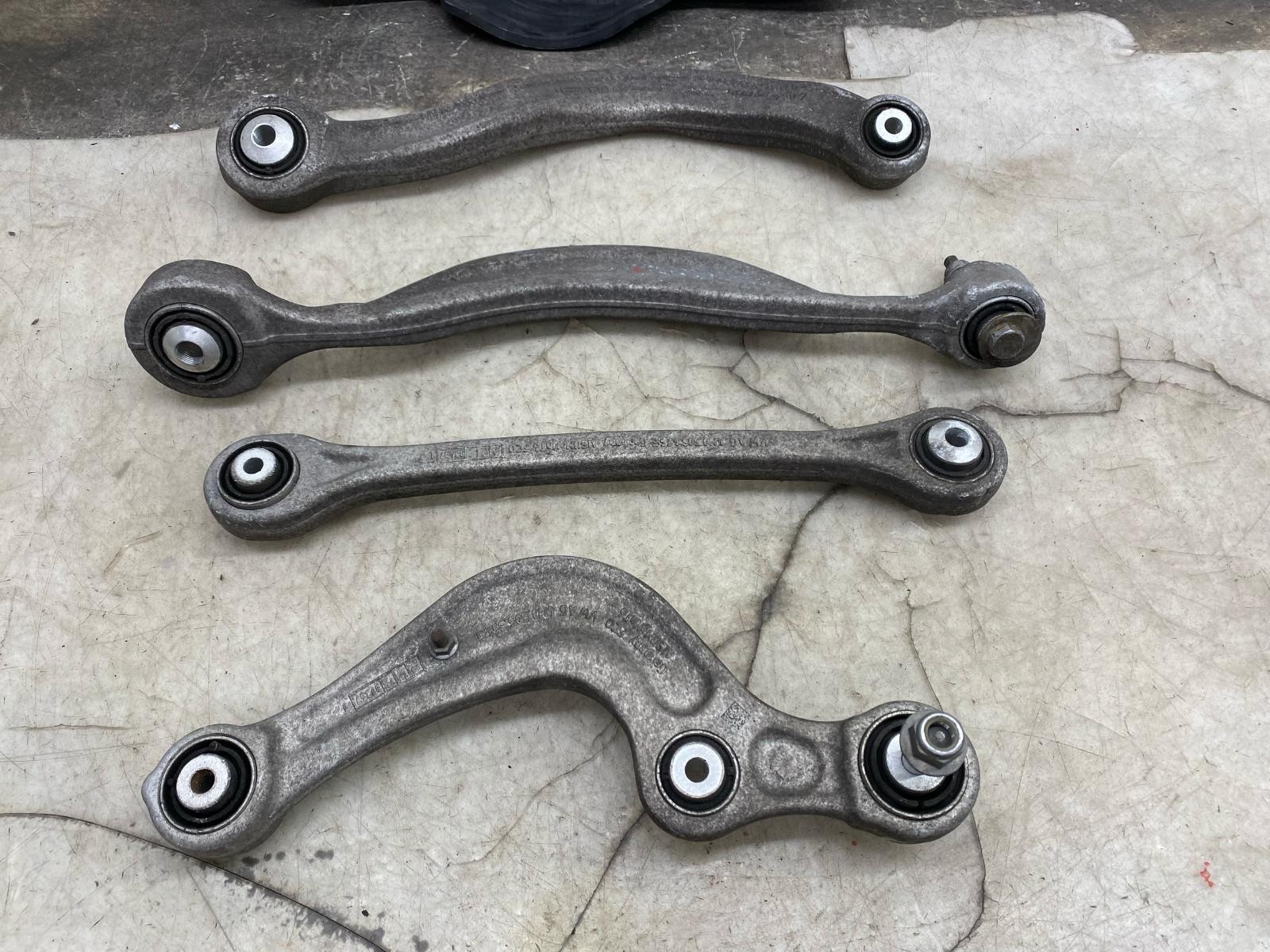 Bentley Bentayga 2015-2020 Rear Left Upper Control arms 5 pcs