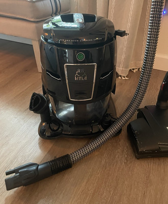 HYLA EST Evolution Bagless Canister Vacuum Air Purifier Black Hose Floor Nozzle