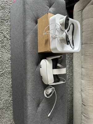 Meta Quest 3S Virtual Reality