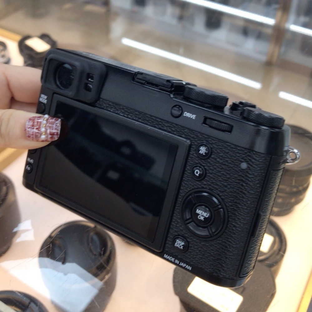 Fujifilm X100T Digital Camera with 23 mm f/2 Fixed Lens 16.3 MP