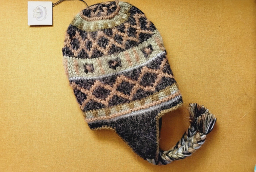 NUEVO CON ETIQUETAS BOLIVIANO HECHO A MANO PUNTO SUAVE CHULLO GORRO SOMBRERO OREJERAS MEZCLA DE ALPACA forrado - Imagen 4 de 6