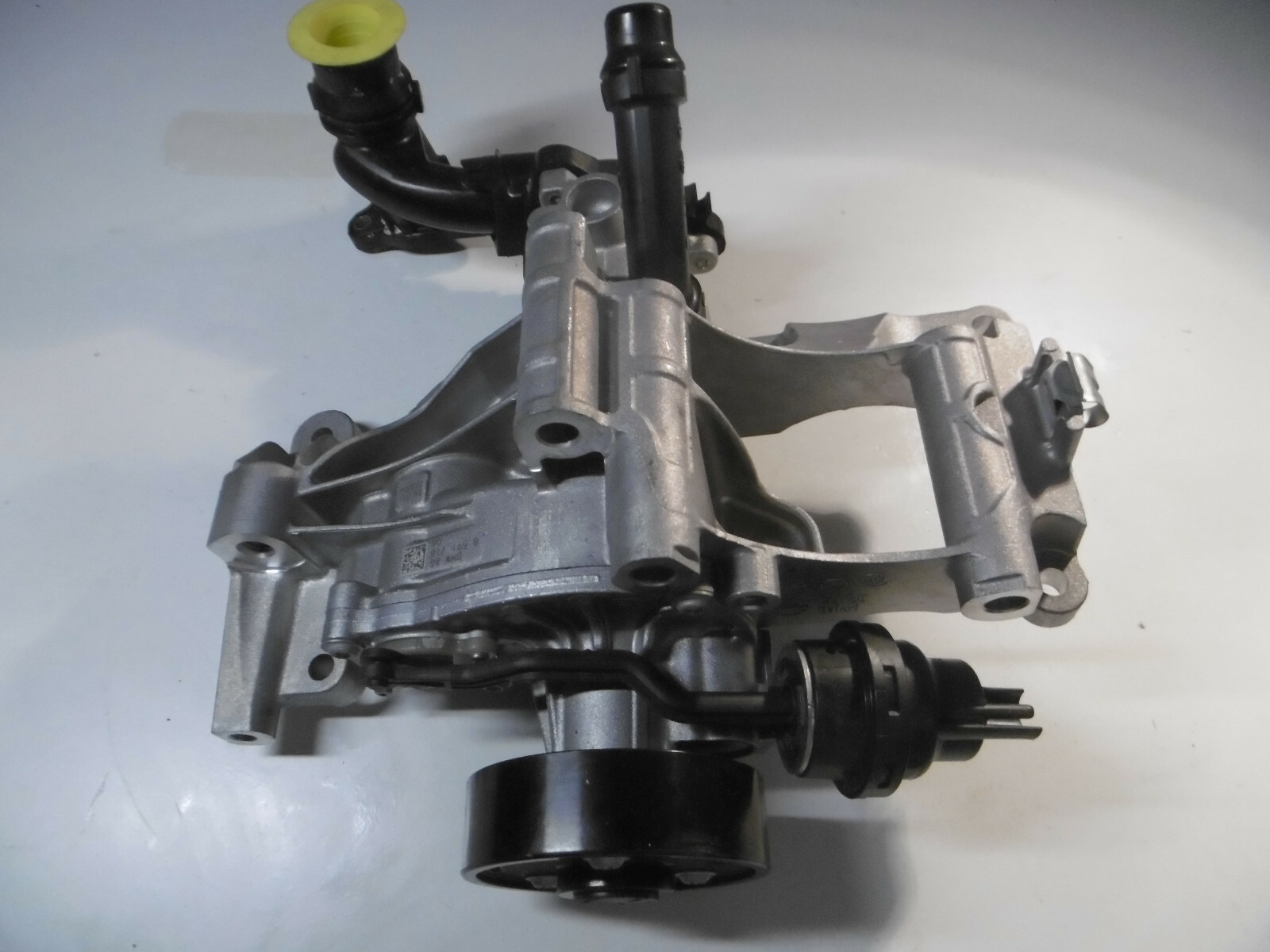 Original BMW 5 5er Coolant Pump Thermostat 8591718 for sale online  