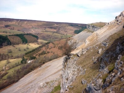 Foto 6x4 Entlang der Eglwyseg Böschung Pentredwr Stufen Kalksteinnarbe um 2010
