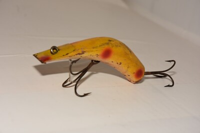 Vintage Fishing Lure Kautzky Lazy Ike-4 Lure Yellow with Red Spots