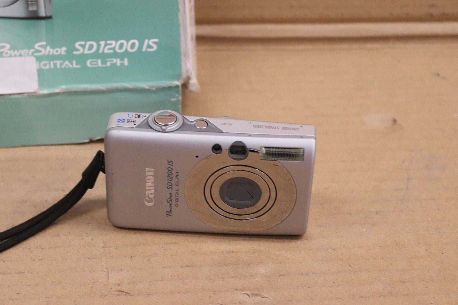 Canon PowerShot SD1200 is Digital Elph Camera 10 MP ,2 Battery, Charger
