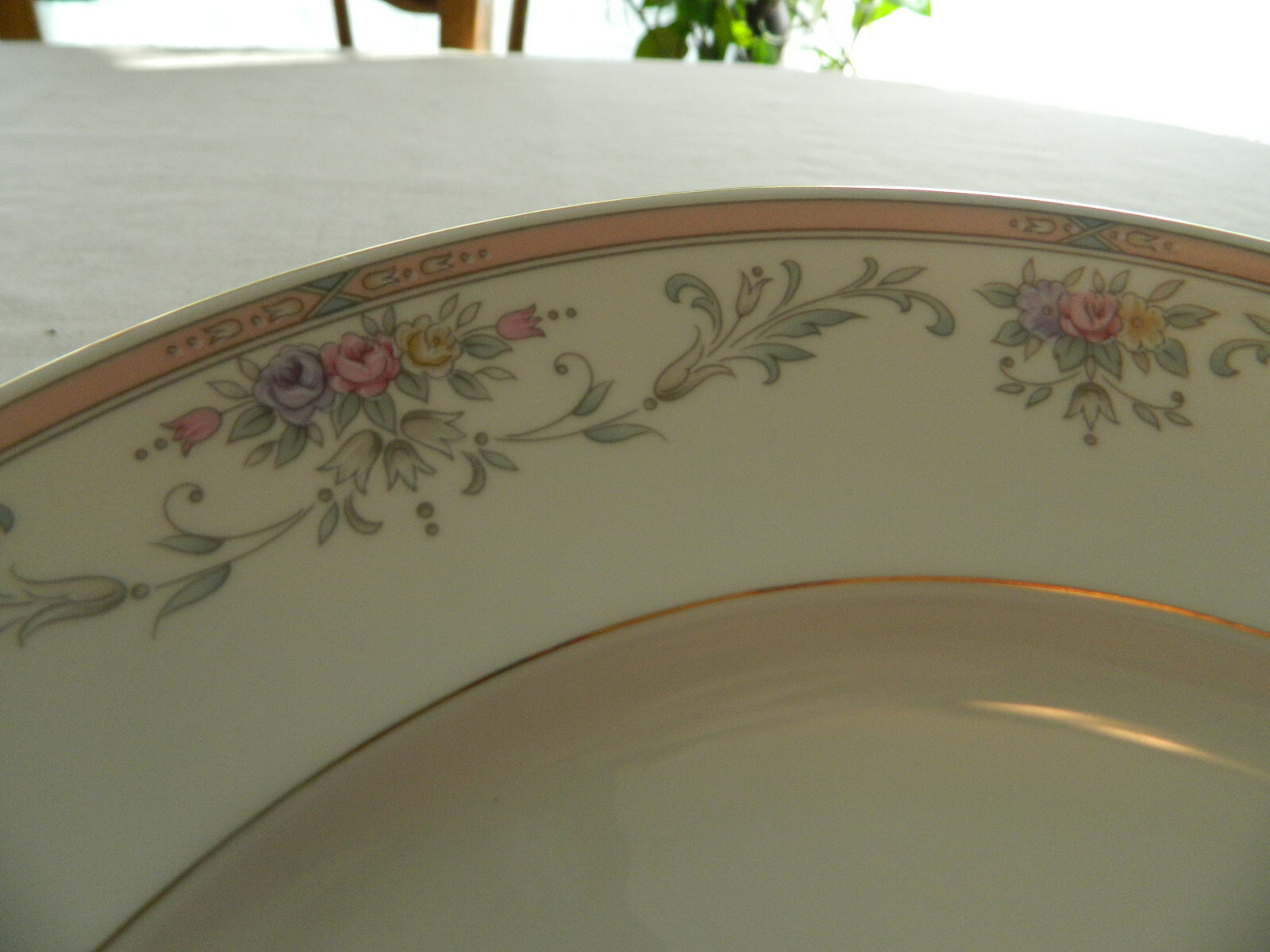 Christopher Stuart China Spring Crest 12 1/2