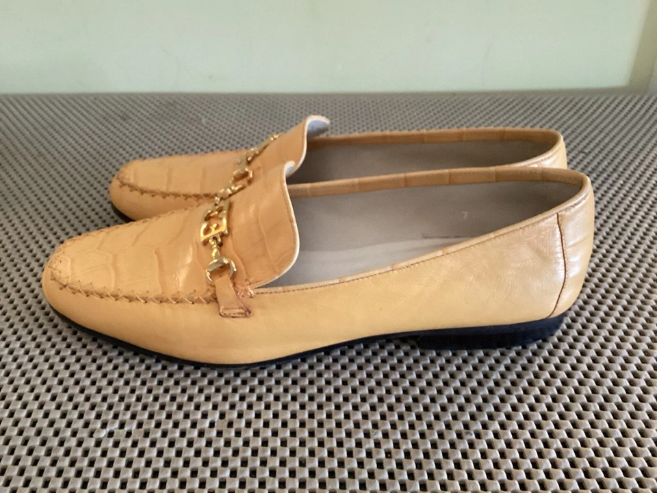 Zapatos planos Escada de cuero amarillo para mujer - talla 7B Foto 4 de 4