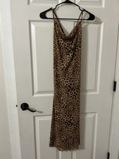 Women  s Midi Cheetah Dress Size M