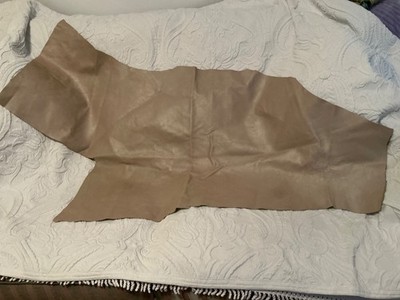 Kleiner beige abgeschnittener, italienisches Leder, Flicken Reparatur Handarbeit, klein