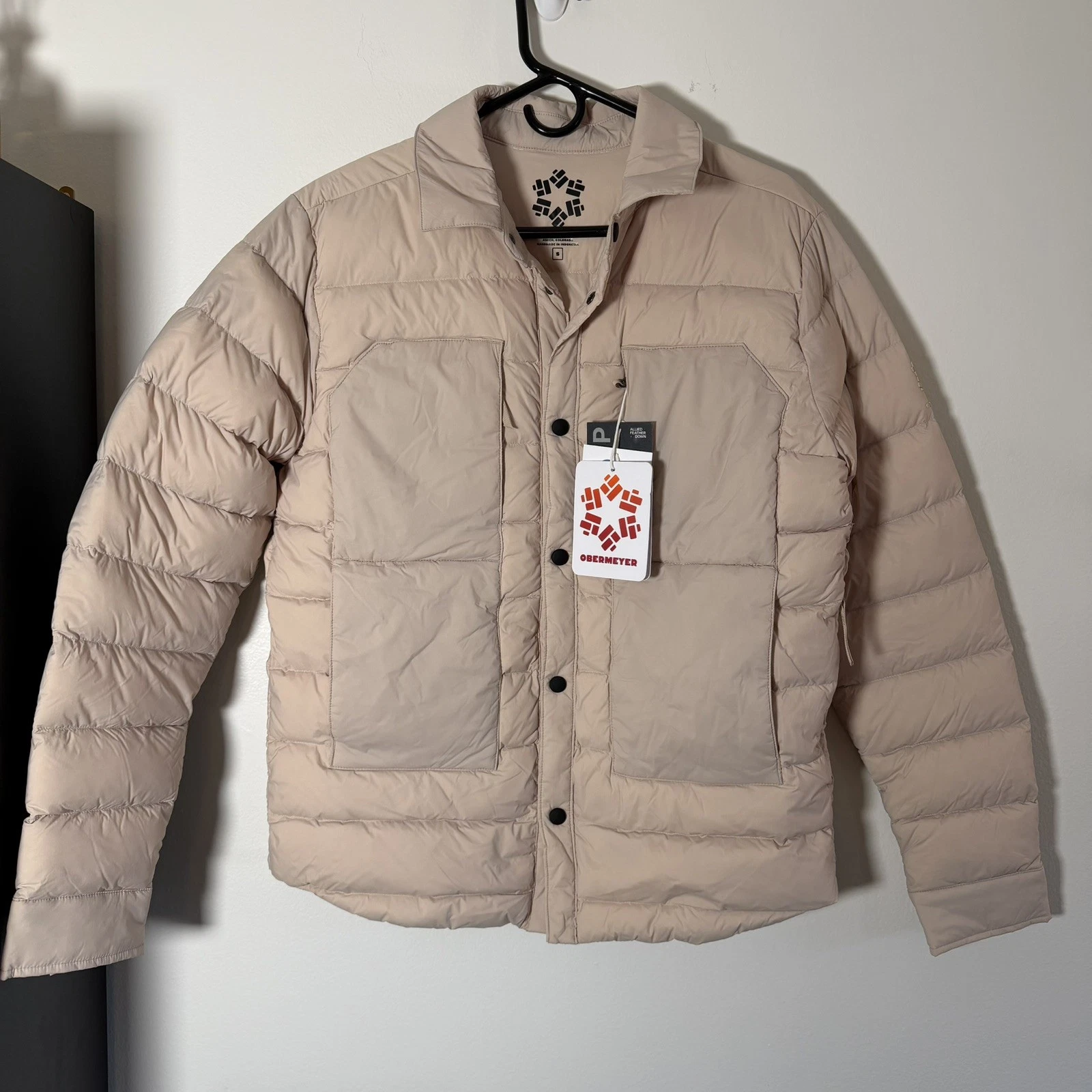 NWT Obermeyer Men's Explorer Down Shirt Jacket Size SMALL Coat Cement Beige $249