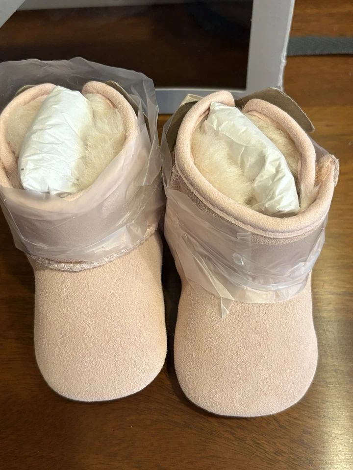 NIB - UGG Jesse Bow Baby Pink Infants Boots Size 0/1 (0-6 months) - Image 3 of 4