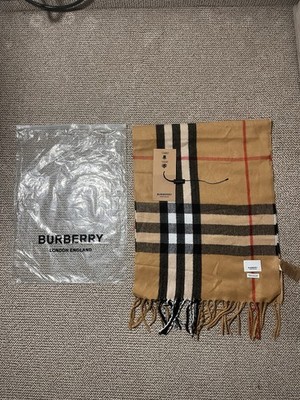 Burberry Schal in Beige, Neu mit Etikett und Digitales Kassenbeleg!