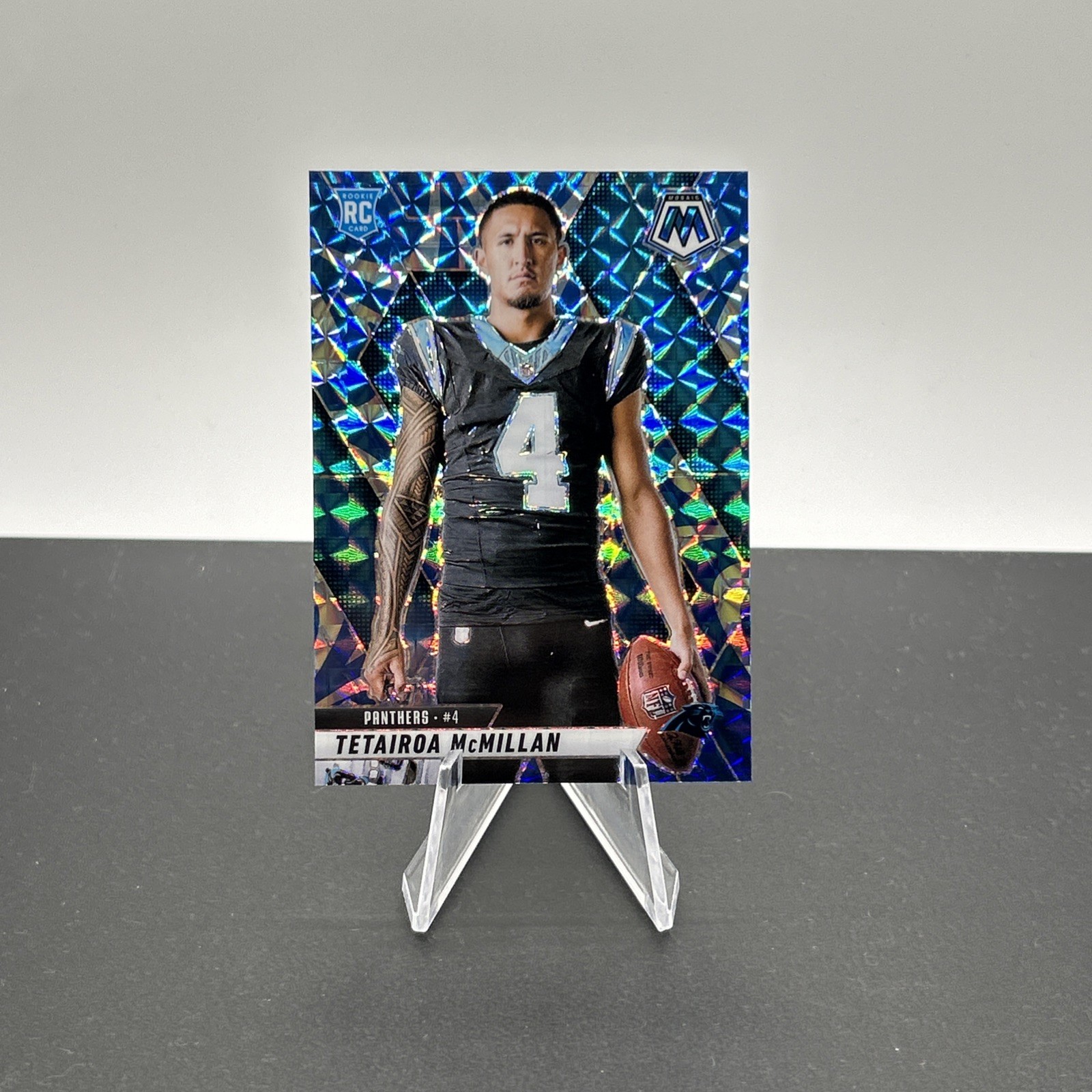 2025 Panini Mosaic #274 Tetairoa McMillan Mosaic Reactive Blue