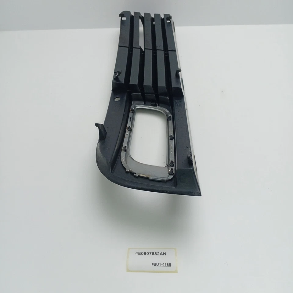 Parachoques delantero Audi S8 2008 parrilla antiniebla 4E0807682AN Foto 3 de 4