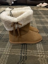 Arizona Girls Fir Lined Boots Size 1