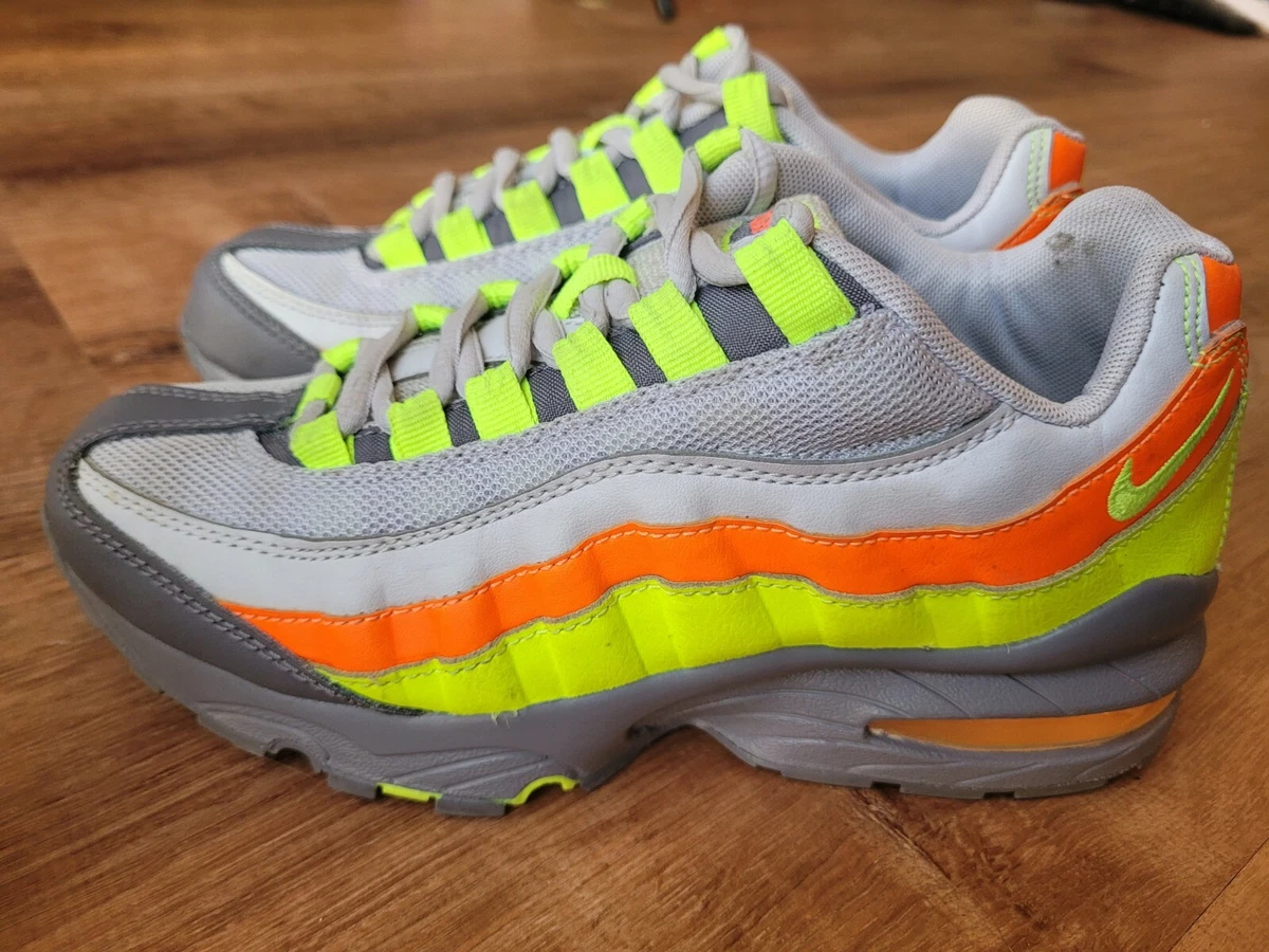 Nike Air Max 95 Vast Grey Volt Gunsmoke Orange 905348 019 4 Youth