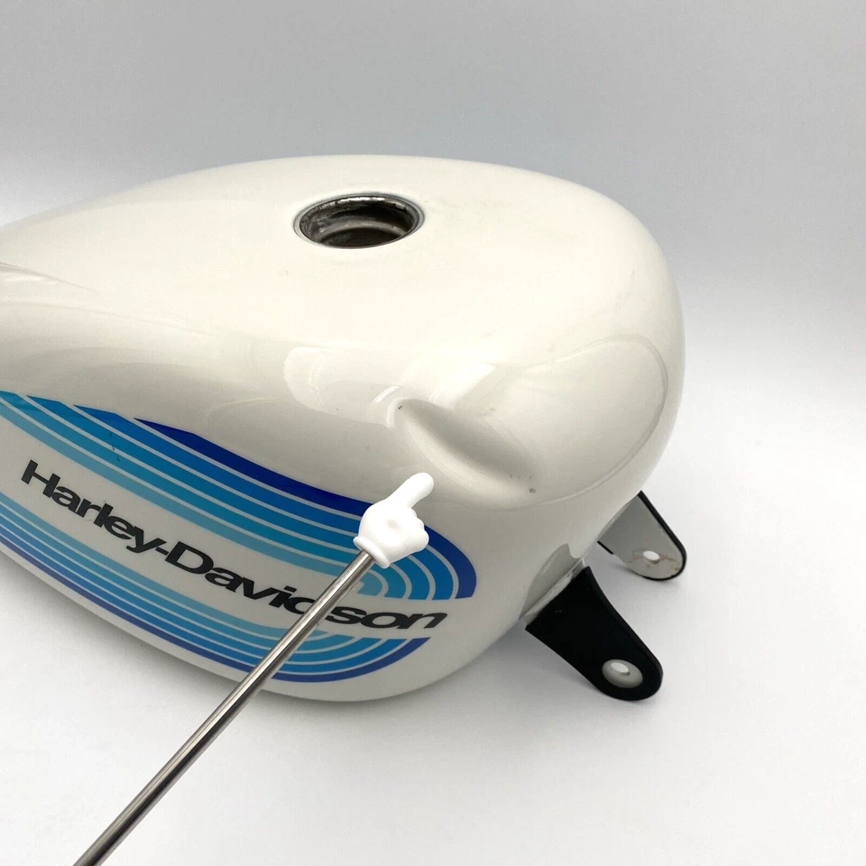 Dent OEM Harley 61000701 Billar Blanco Tanque de Gas Combustible 14-22 Sportster Hierro XL Foto 4 de 4
