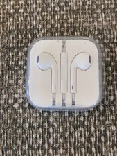 Genuine Apple iPhone iPod Wired Earphones 3.5mm Jack Volume Control New in Case