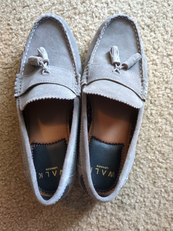 Walk London Grey Suede Tassel Loafers  Men's Sz 8  Made In India Moccasin Style