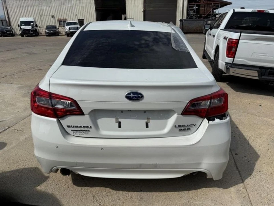 2015-2017 Subaru Legacy Left Driver Side View Mirror Door Assembly White OEM Foto 4 de 4