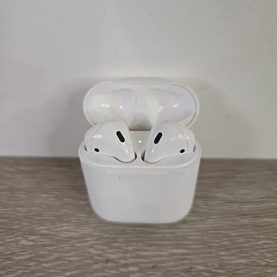 Apple AirPods A1602 2nd Generation Wireless Bluetooth Earbuds