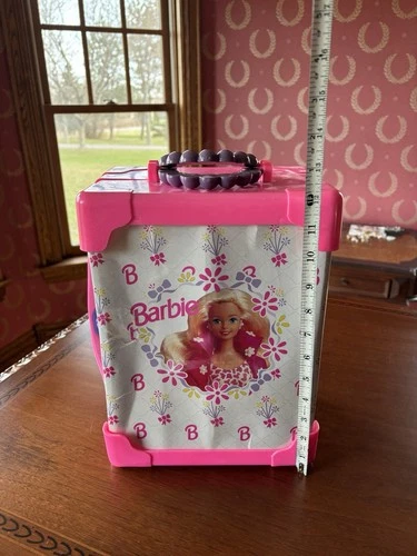 VTG Barbie Deluxe Doll Trunk