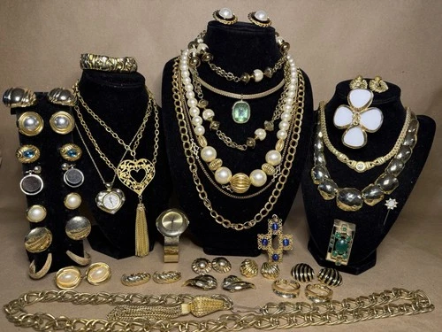 Vintage Multicolored Gold-Tone Unbranded Studio