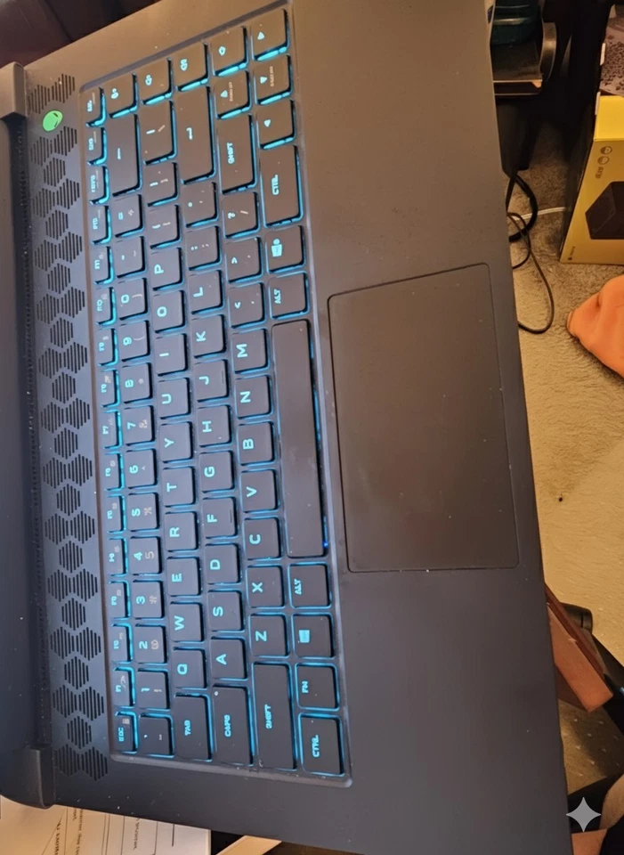 🚀 ¡Oferta de juegos! Alienware M15 R5. ¡GRAN repuesto de escritorio con pantalla 4K! Foto 3 de 4