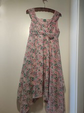 Y.E.K. Kleid, Gr. 146, Rosa mit Blumenmuster ...
