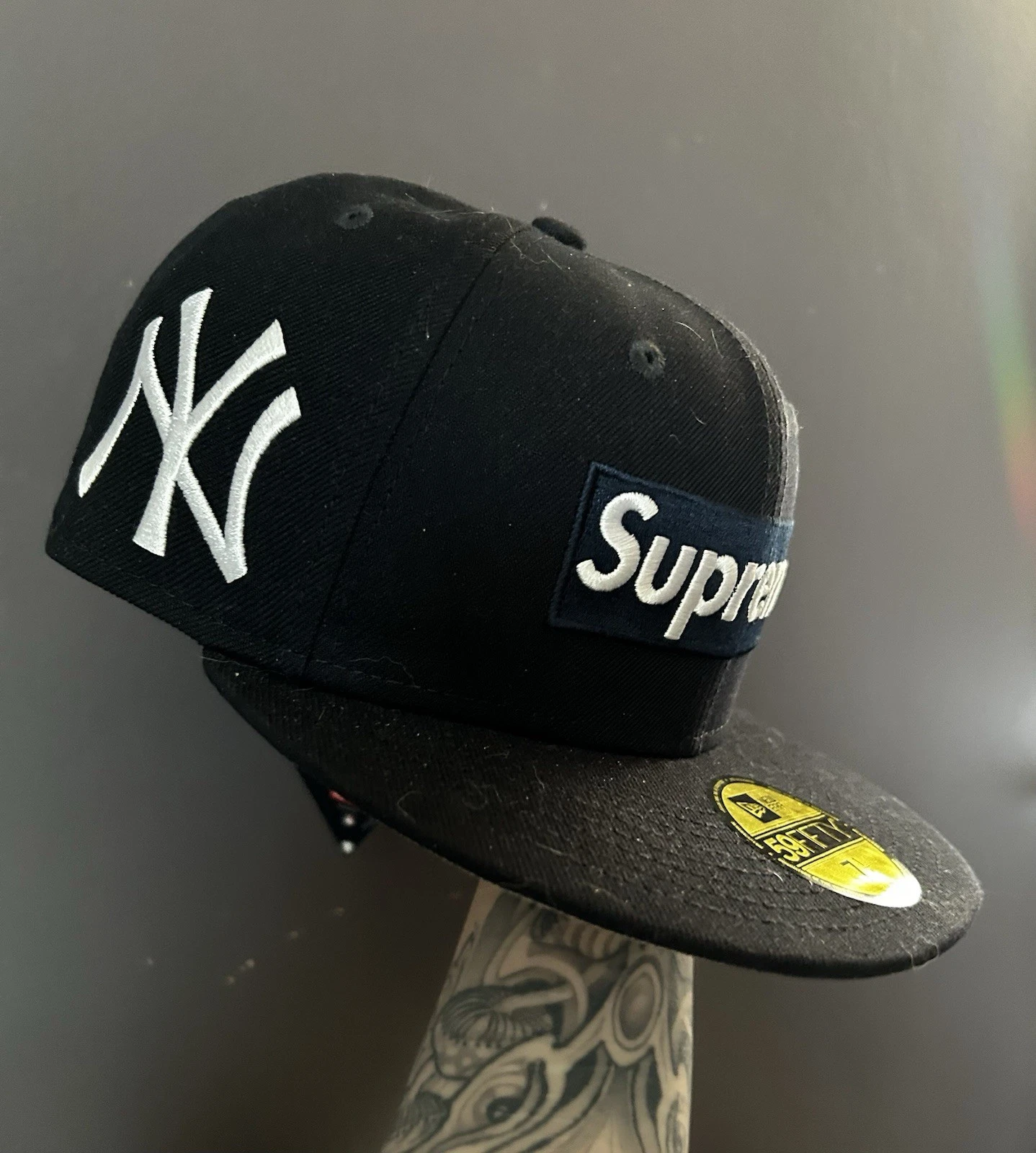 Chapeau ajusté Supreme x MLB New Era 59fifty Box Logo• New York Yankees• Marine• Taille 7 1/4