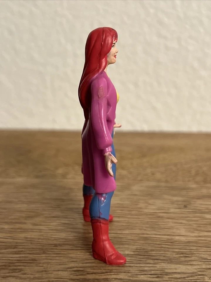 Mary Jane Watson Spider-Man 3.3” Action Figure Vntg 1996 Plastic Toy - Image 3 of 4