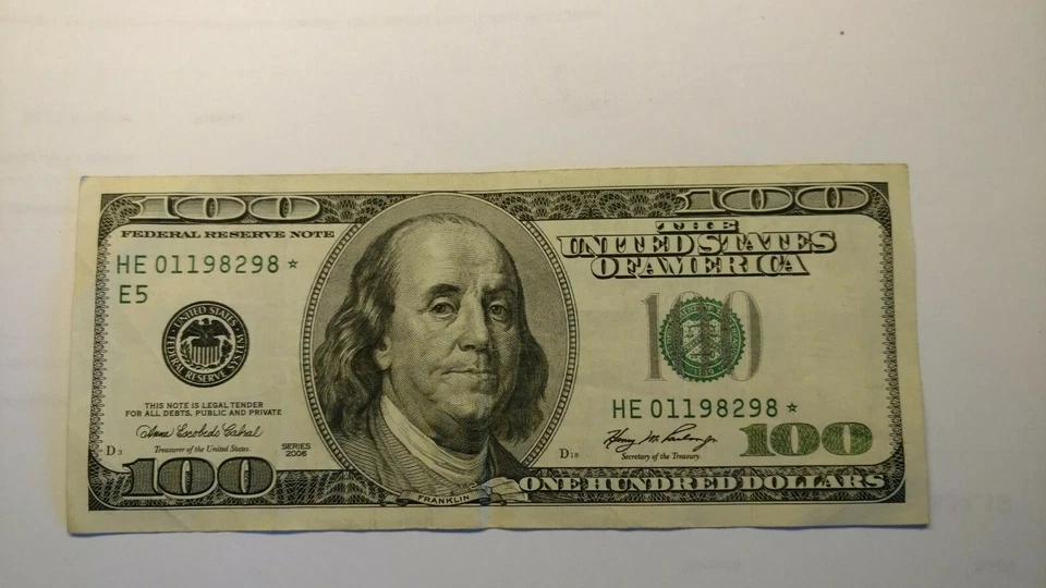 (1)  ONE HUNDRED DOLLAR *STAR NOTE* BILL..$100.00...older style 2006 FRN. - Image 3 of 4