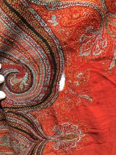 CHAL TAPIZ VINTAGE DE LANA TEJIDA PAISLEY ROJO DAÑOS PARA MANUALIDADES Y PROYECTOS - Imagen 12 de 18