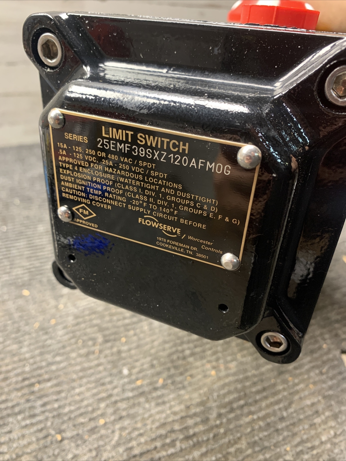 NEW FLOWSERVE PNEUMATIC ACTUATOR 25EMF39SXZ120AFMOG, MK715, 15AM446666RTSWFMOG