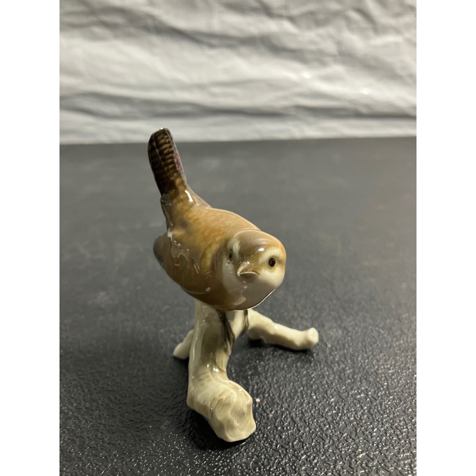 Hutschenreuther Selb Germany Porcelain Wren Bird Figurine Vintage Brown Glossy