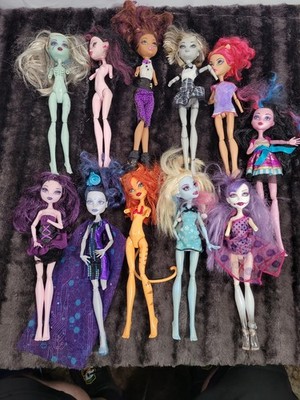Monster High Doll Lot Of 11 All Missing Limbs W/ ELISSABAT FRIGHTS CAMERA ACTION