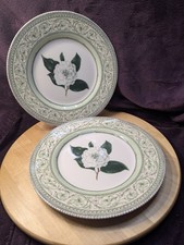 2x Royal Horticultural Society "Applebee Collection" Camellia 27cm Dinner Plate